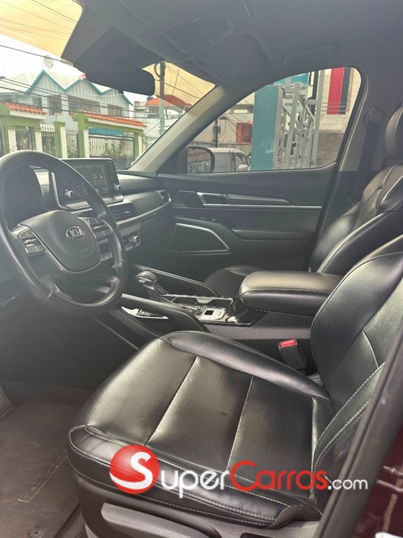 2020 Kia Telluride LX — foto 7 / 9