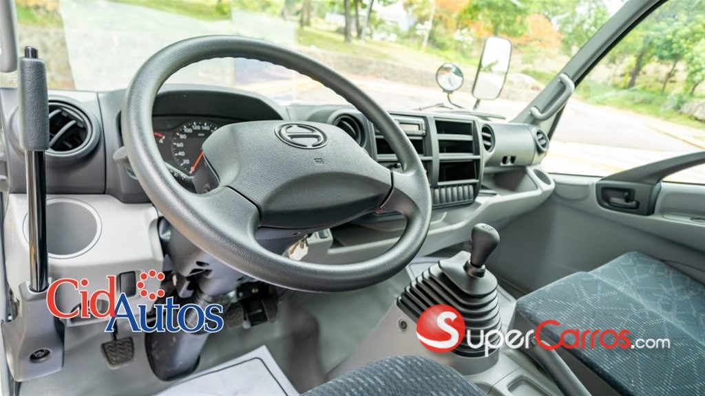 2026 Hino 300 — foto 5 / 9