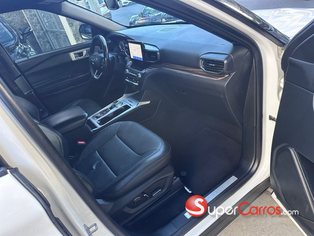 2020 Ford Explorer Limited Hybrid — foto 8 / 12