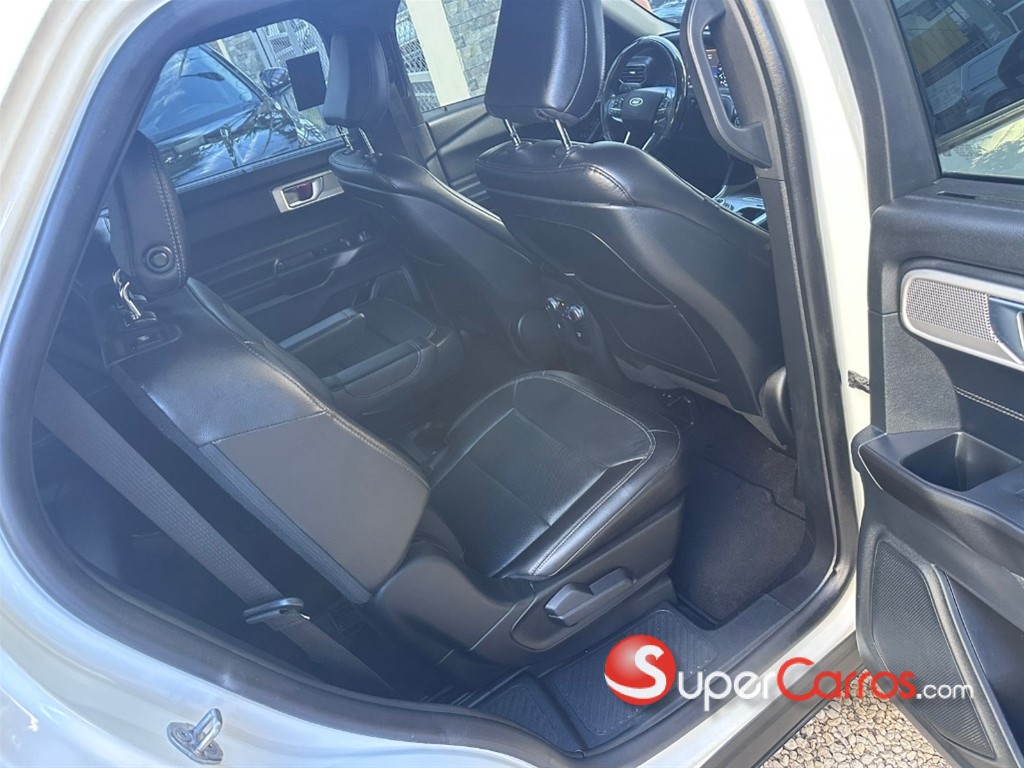 2020 Ford Explorer Limited Hybrid — foto 9 / 12