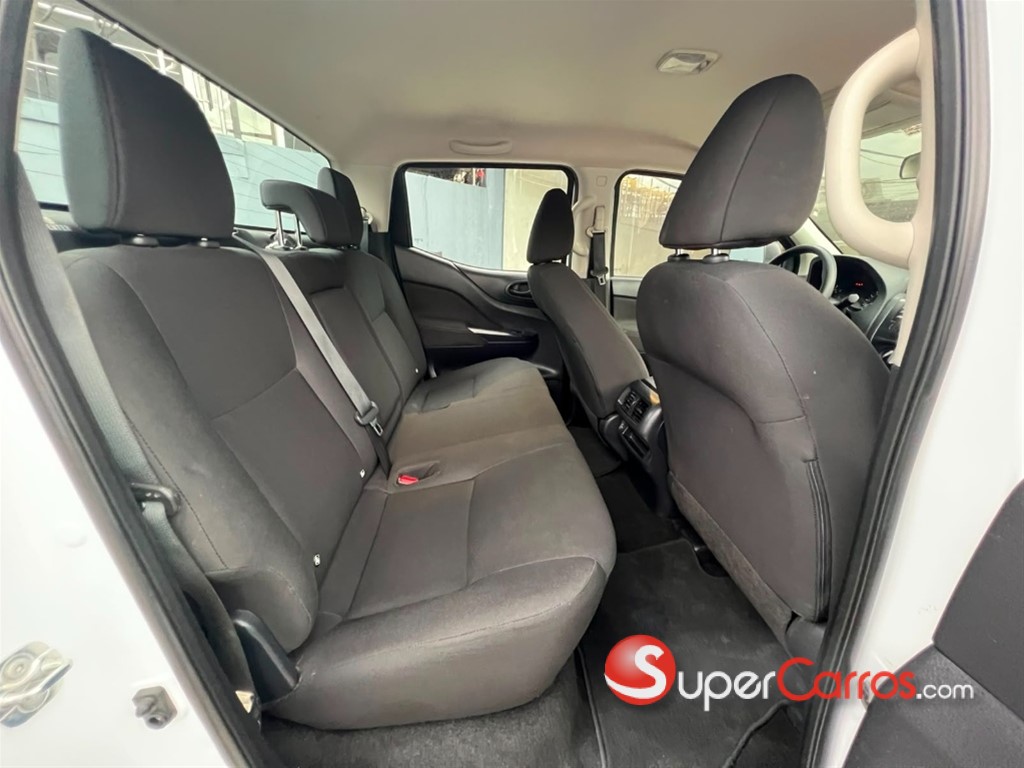 2025 Nissan Frontier S — foto 7 / 9