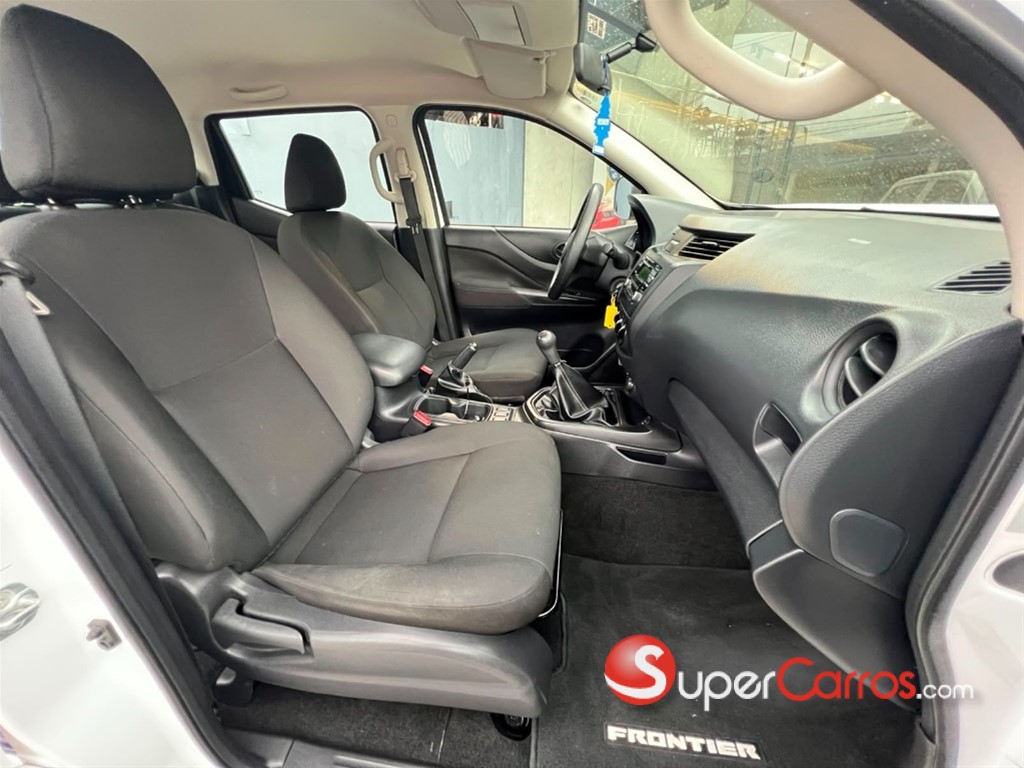 2025 Nissan Frontier S — foto 8 / 9