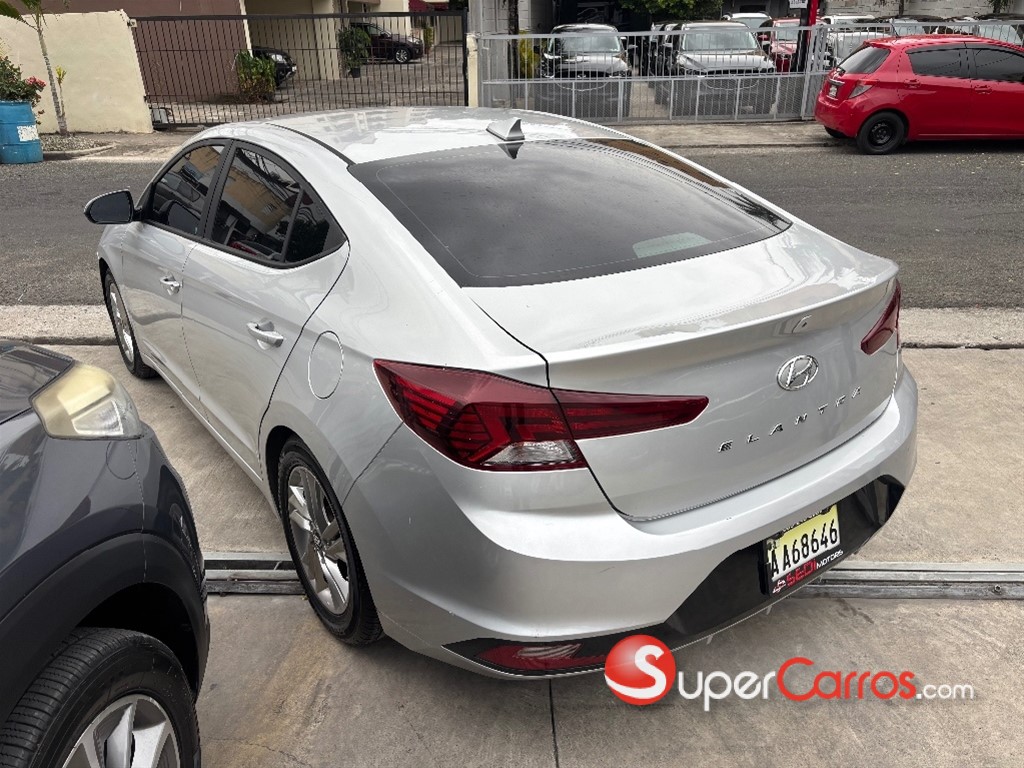 2019 Hyundai Elantra SEL — foto 4 / 9