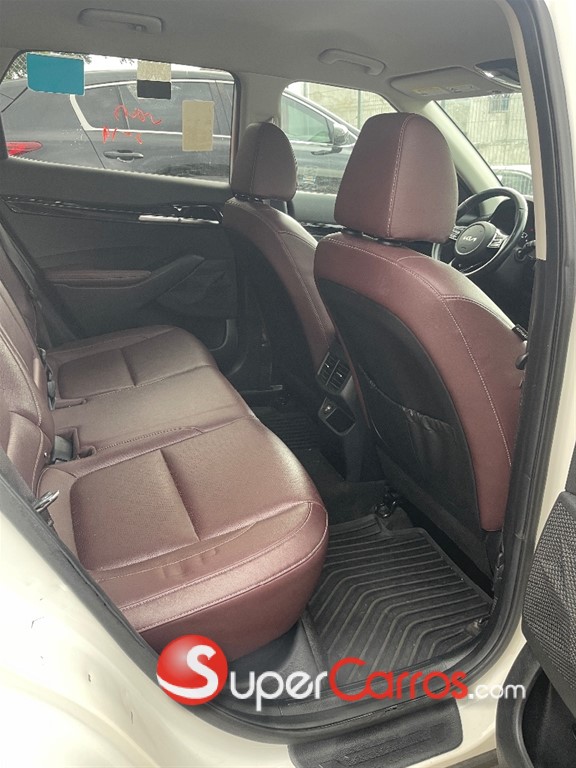 2022 Kia Seltos SX — foto 11 / 12