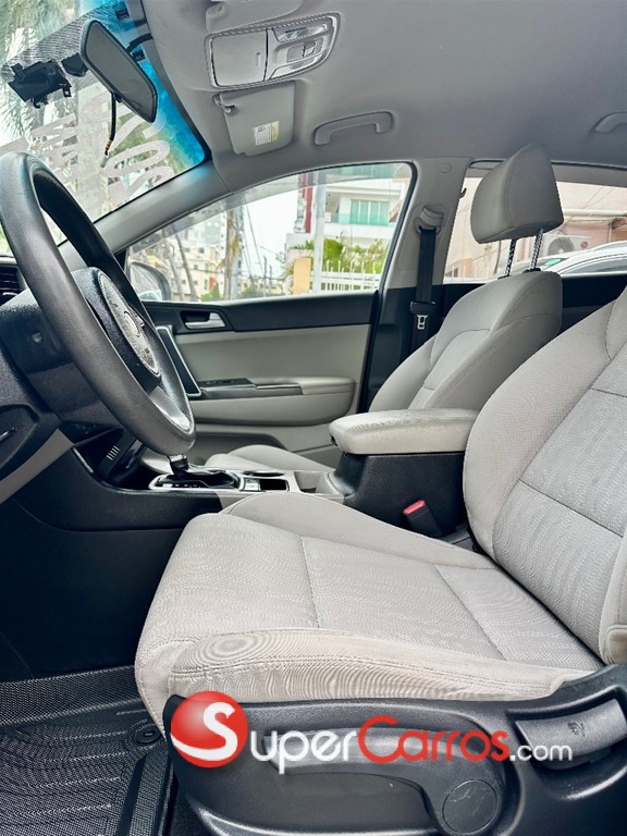 2020 Kia Sportage LX — foto 9 / 11