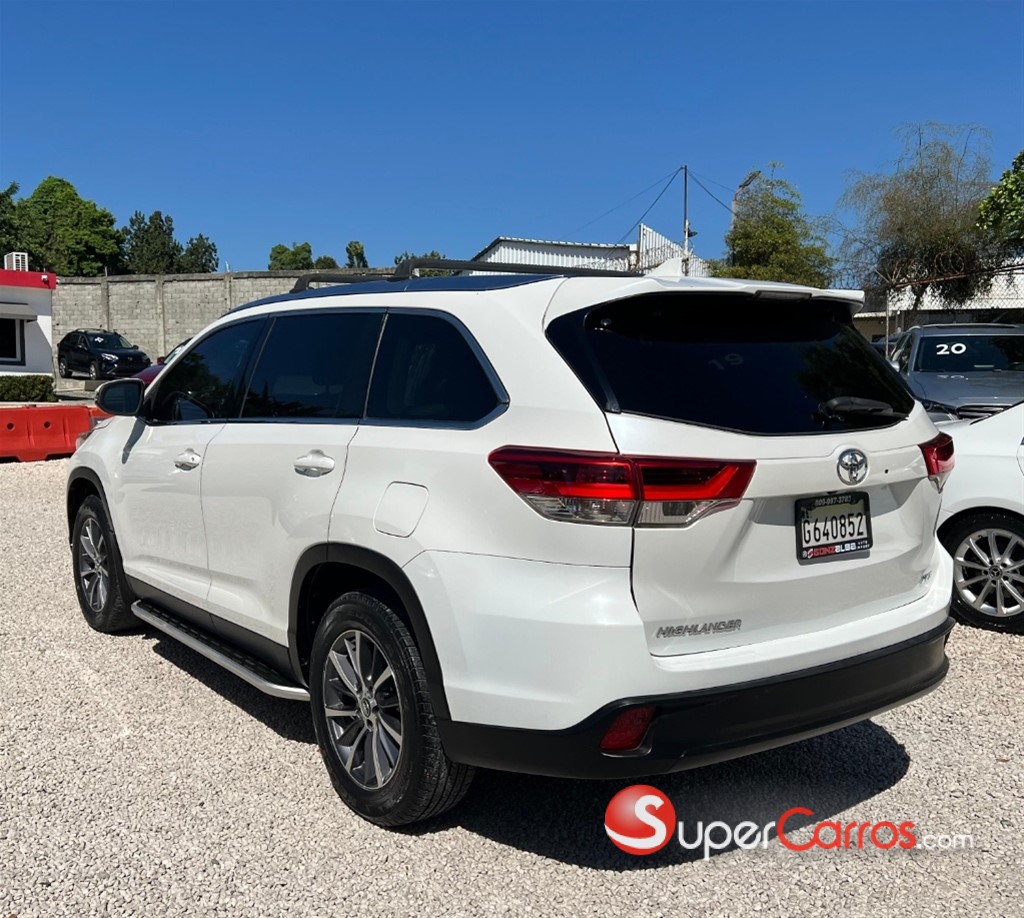 2019 Toyota Highlander XLE — foto 6 / 12