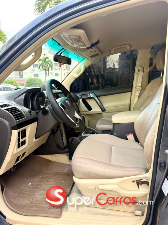 2015 Toyota Land Cruiser Prado TXL — foto 9 / 12