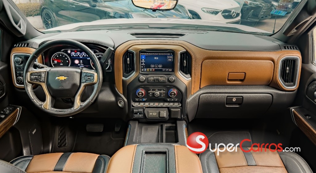 2021 Chevrolet Silverado High Country — foto 8 / 11