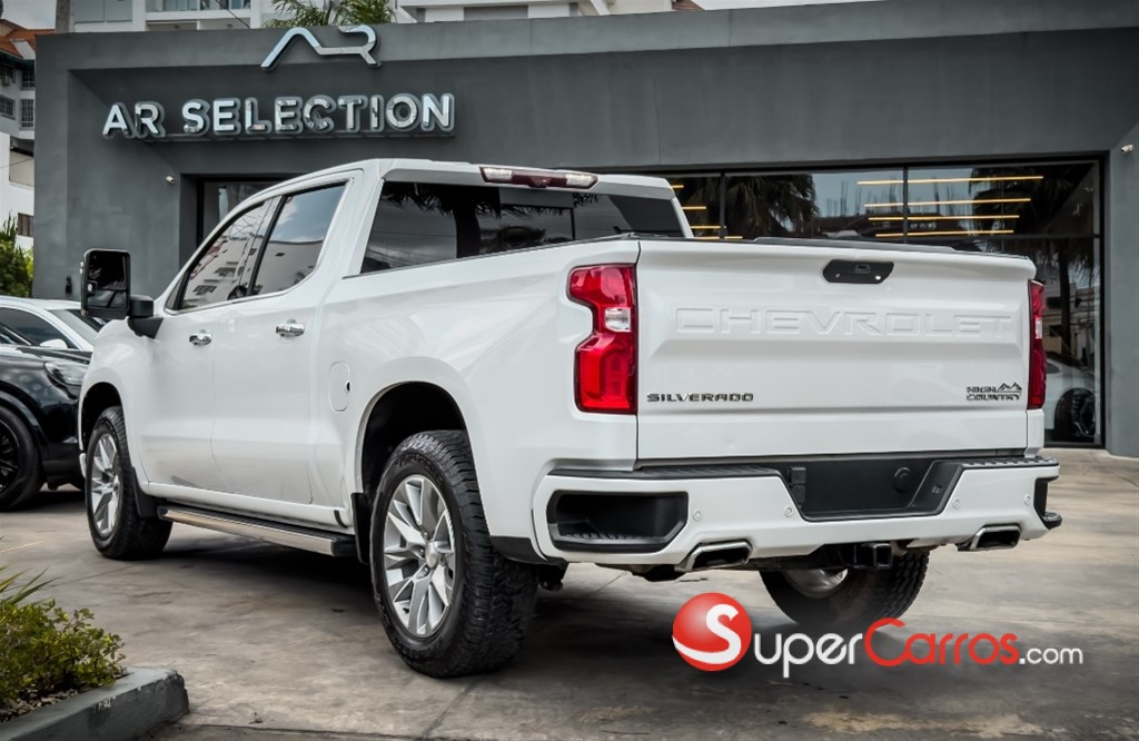 2021 Chevrolet Silverado High Country — foto 11 / 11