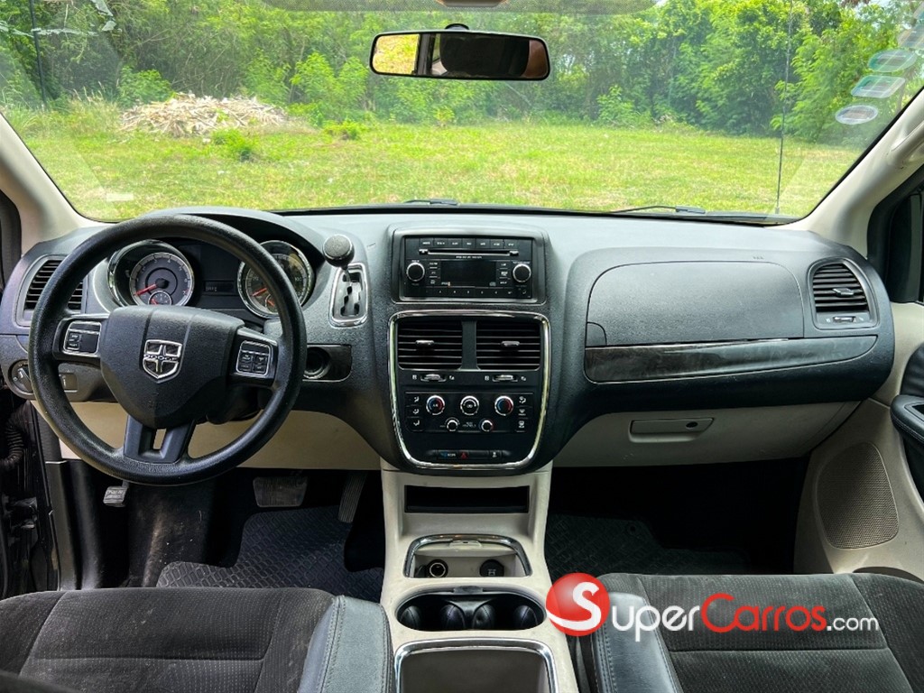 2016 Dodge Grand Caravan SXT — foto 9 / 12