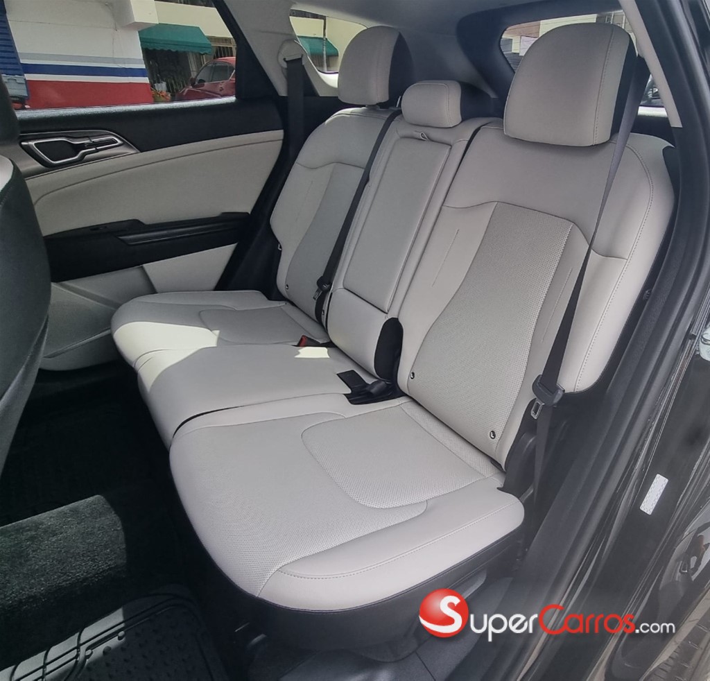 2023 Kia Sportage EX — foto 6 / 10