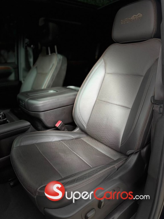 2022 Chevrolet Tahoe Highcountry — foto 8 / 12