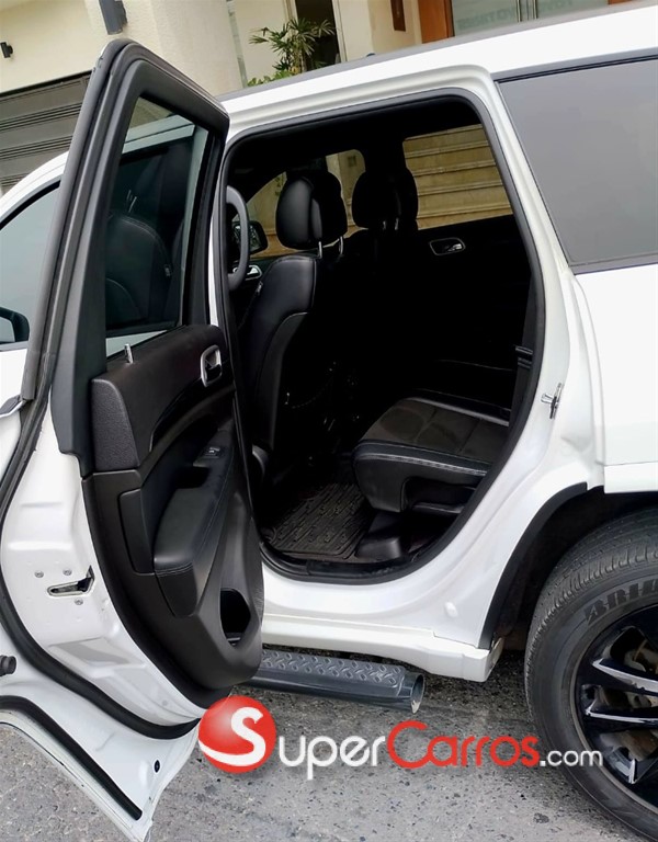 2019 Jeep Cherokee Altitude — foto 2 / 8