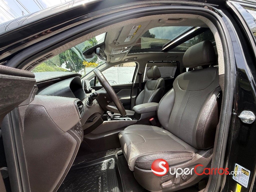 2020 Hyundai Santa Fe Limited — foto 8 / 12