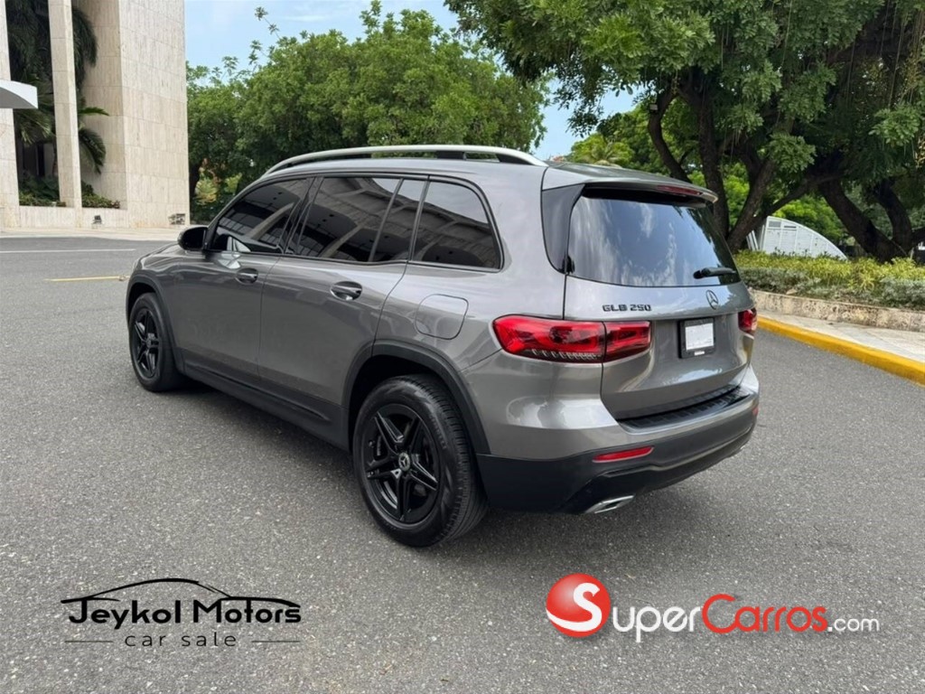 2020 Mercedes-Benz Clase GLB 250 — foto 9 / 12