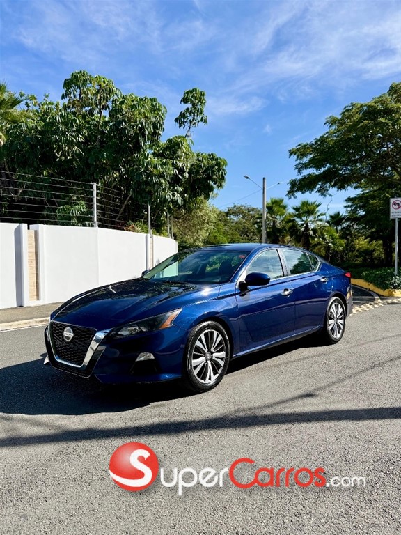 2022 Nissan Altima — foto 2 / 11