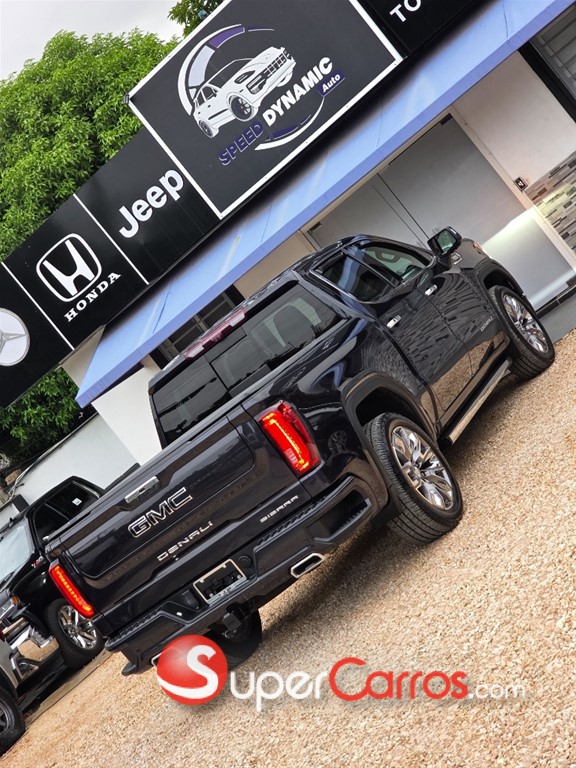 2023 GMC Sierra Denali — foto 12 / 12