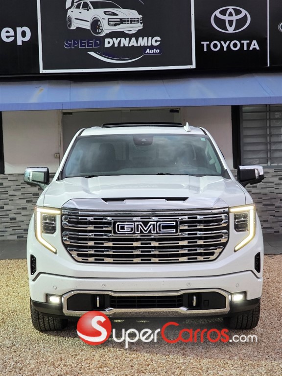 2023 GMC Sierra Denali — foto 2 / 12