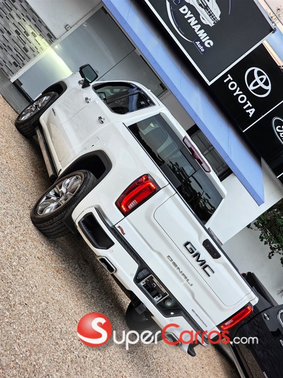 2023 GMC Sierra Denali — foto 10 / 12