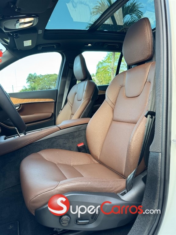 2025 Volvo XC90 Recharge T8 — foto 9 / 12