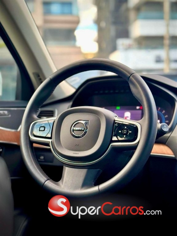 2025 Volvo XC90 Recharge T8 — foto 11 / 12