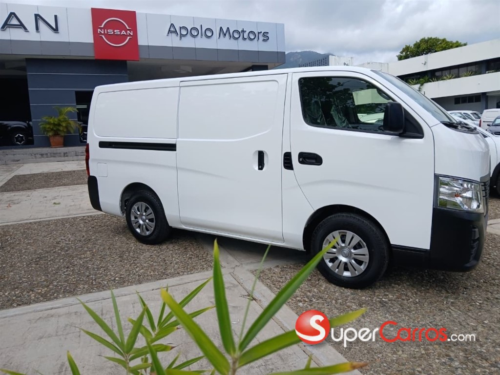 2027 Nissan Urvan Cargo — foto 8 / 12