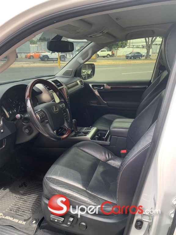 2018 Lexus GX 460 Luxury — foto 2 / 10