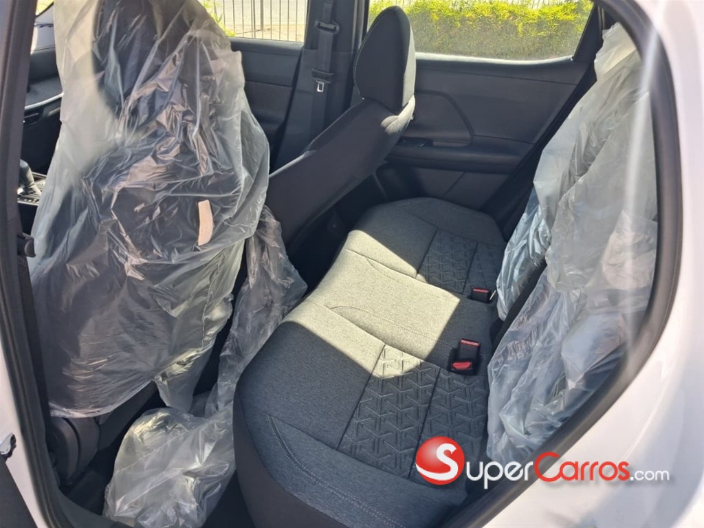 2027 Nissan Kicks Advance — foto 4 / 9