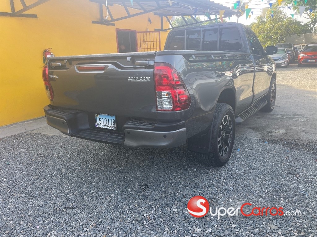 2025 Toyota Hilux — foto 7 / 8