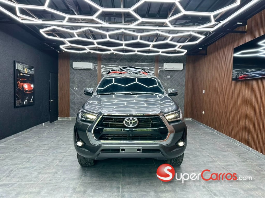 2025 Toyota Hilux SRV — foto 3 / 12
