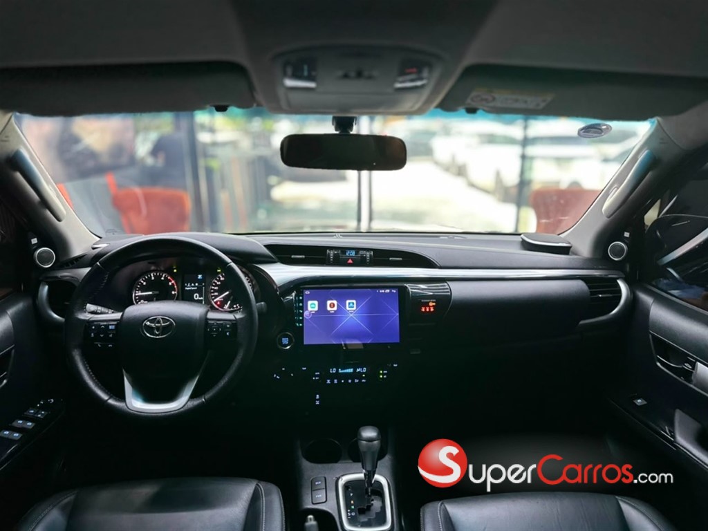 2025 Toyota Hilux SRV — foto 10 / 12