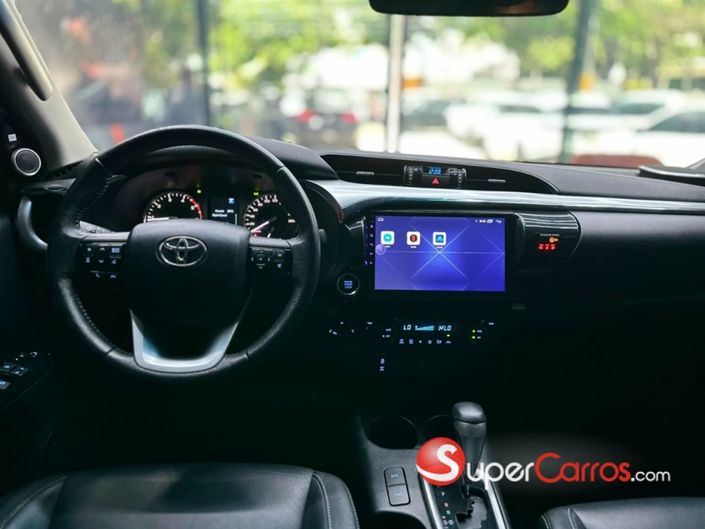 2025 Toyota Hilux SRV — foto 11 / 12
