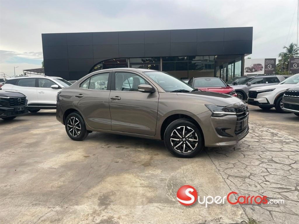2026 Suzuki Dzire GLX — foto 2 / 12