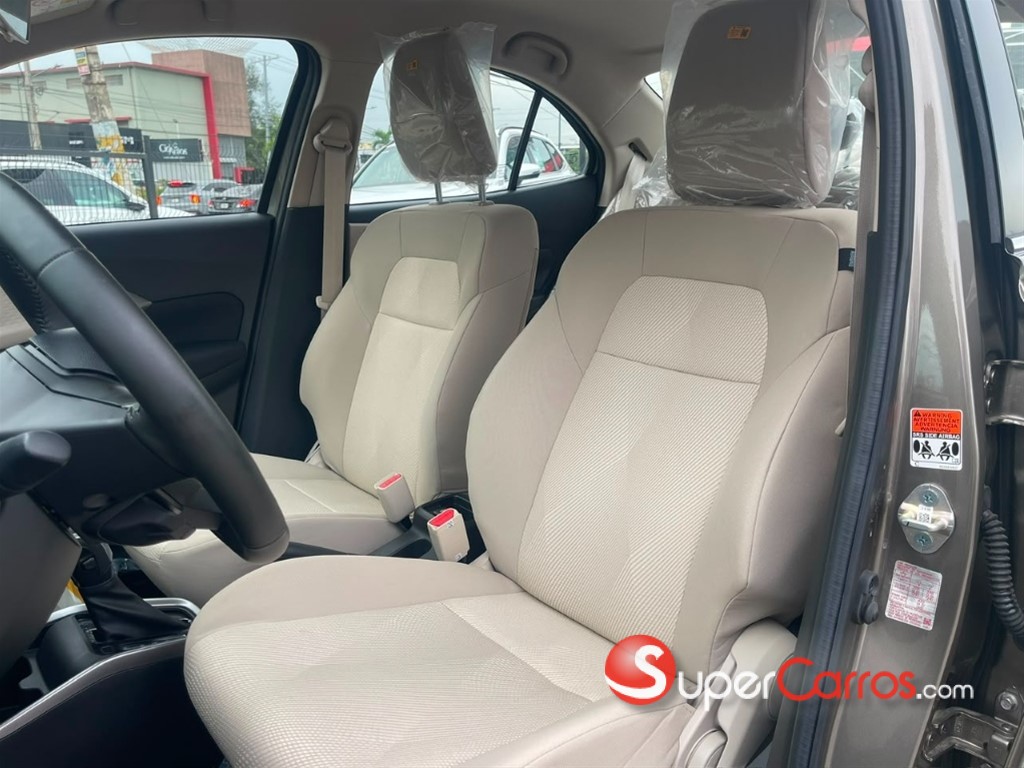 2026 Suzuki Dzire GLX — foto 9 / 12