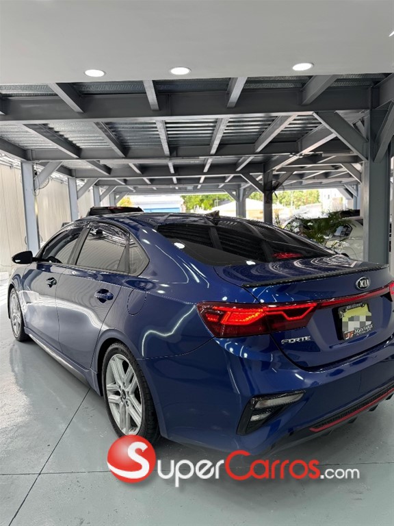 2020 Kia Forte GT Line — foto 4 / 10