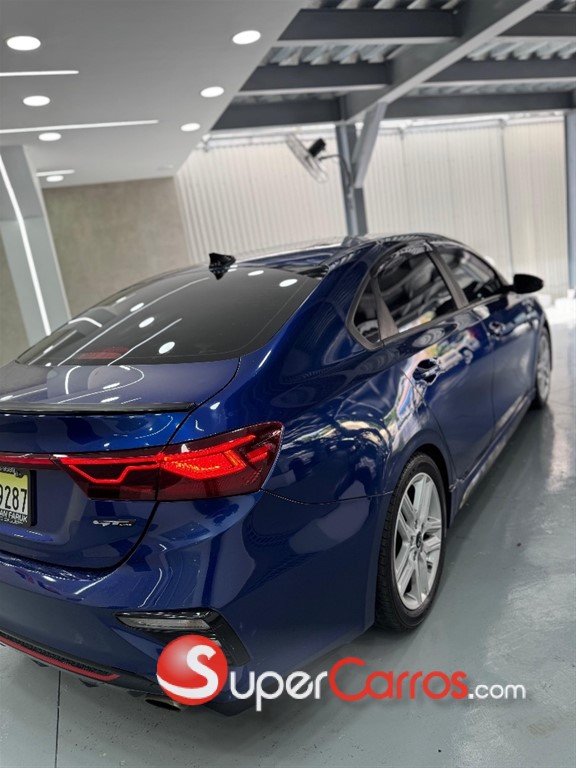 2020 Kia Forte GT Line — foto 5 / 10