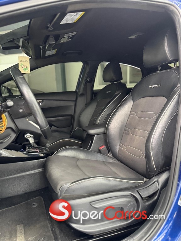 2020 Kia Forte GT Line — foto 6 / 10