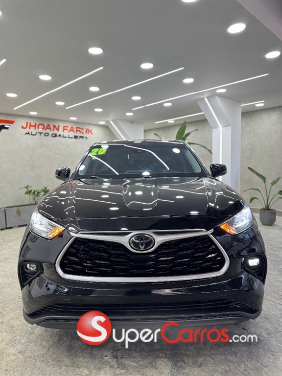 2020 Toyota Highlander LE — foto 2 / 11