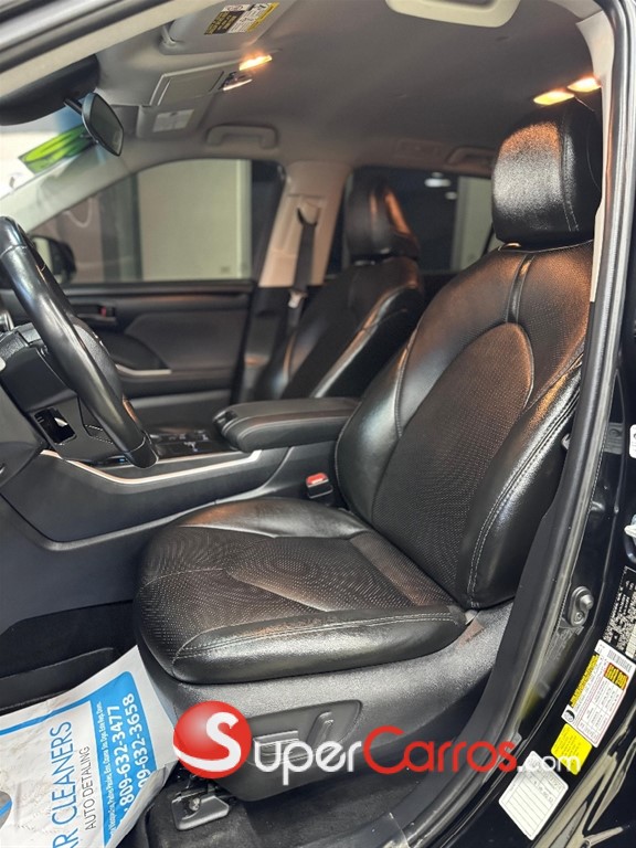 2020 Toyota Highlander LE — foto 6 / 11