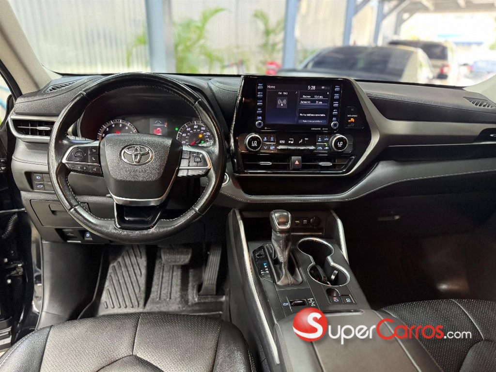 2020 Toyota Highlander LE — foto 7 / 11