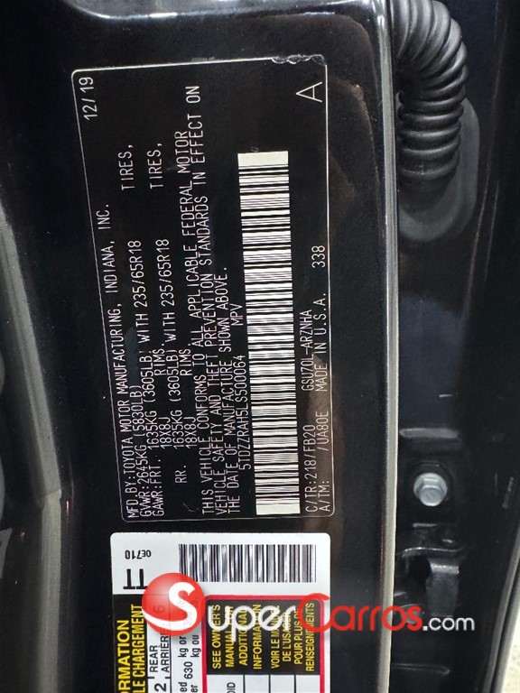 2020 Toyota Highlander LE — foto 10 / 11