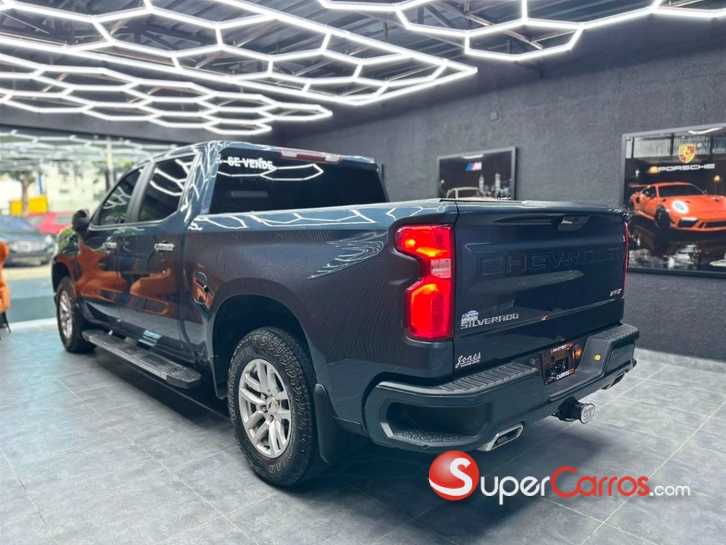 2020 Chevrolet Silverado RST Duramax — foto 3 / 9