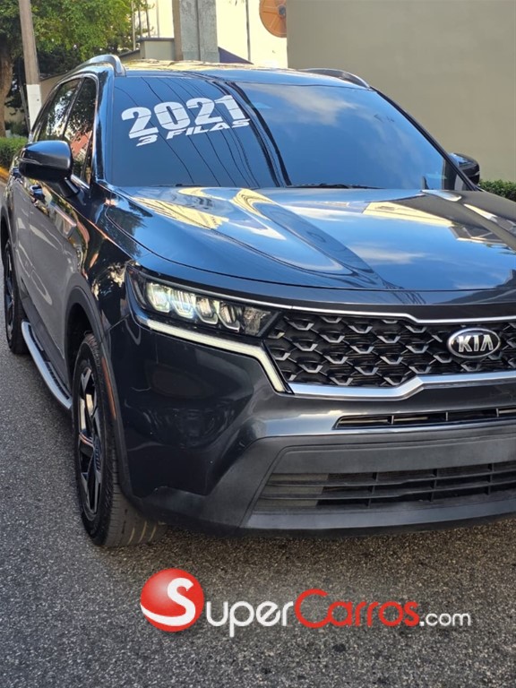 2021 Kia Sorento LX — foto 2 / 12