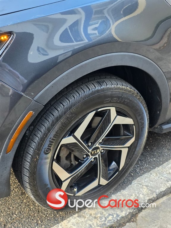2021 Kia Sorento LX — foto 6 / 12