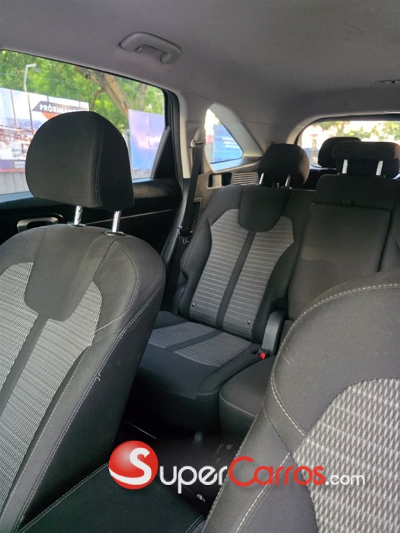 2021 Kia Sorento LX — foto 7 / 12