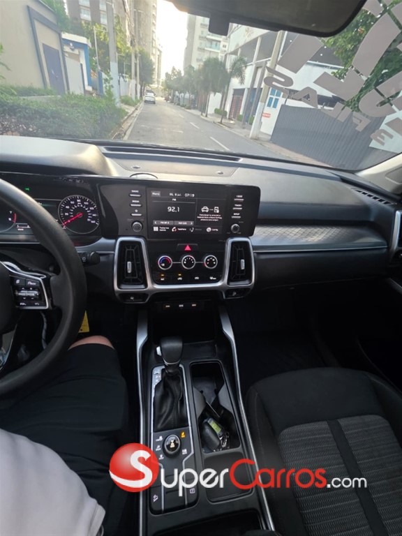 2021 Kia Sorento LX — foto 10 / 12