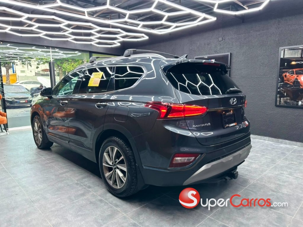2020 Hyundai Santa Fe Limited — foto 4 / 8