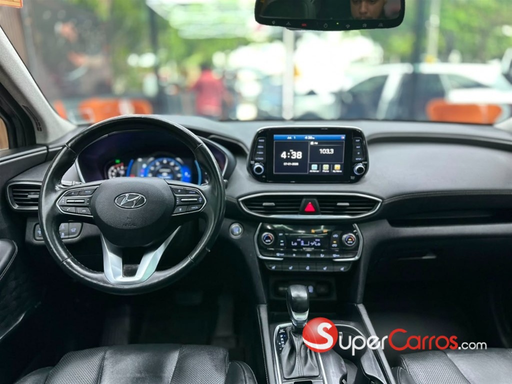 2020 Hyundai Santa Fe Limited — foto 6 / 8
