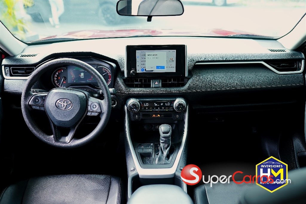2023 Toyota RAV4 XLE — foto 8 / 10