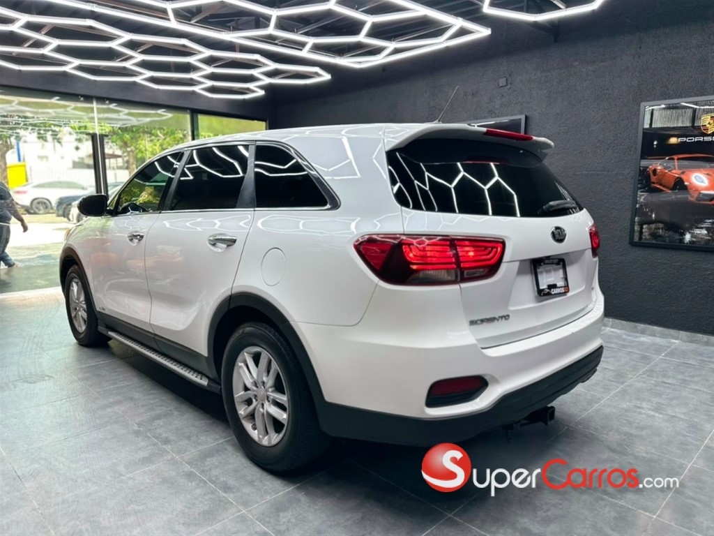 2020 Kia Sorento LX — foto 4 / 9